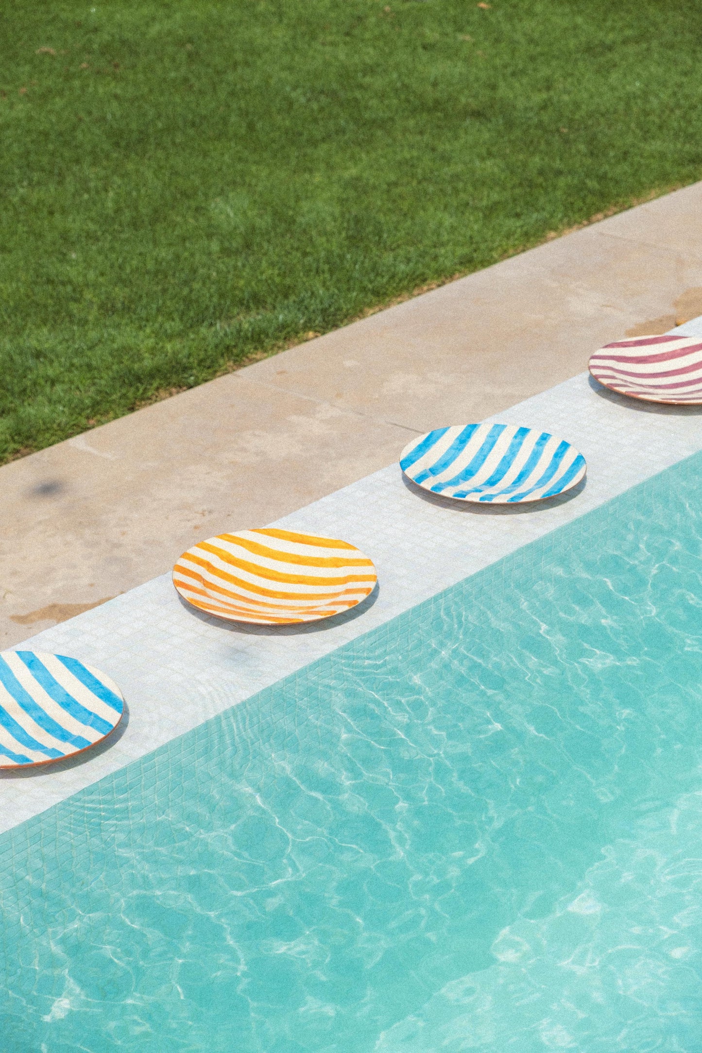 SS25 Ceramic Plates Large